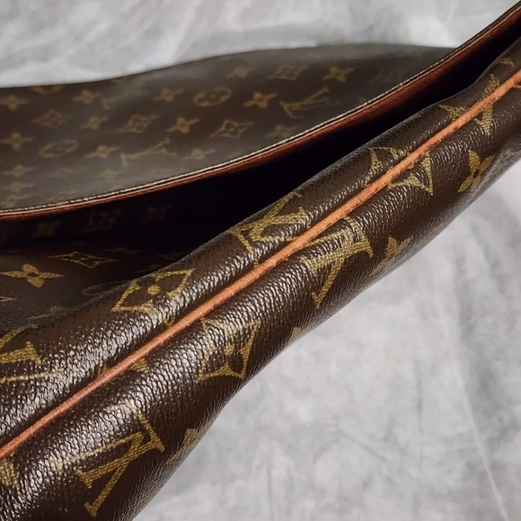 Louis Vuitton Monogram Musette Salsa GM Crossbody - Picture 15 of 16